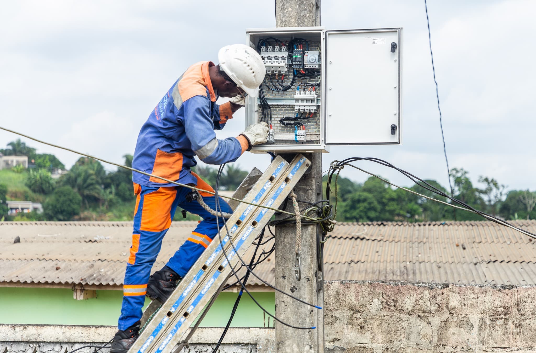 Gabon Powers Ahead With Electricity Schemes