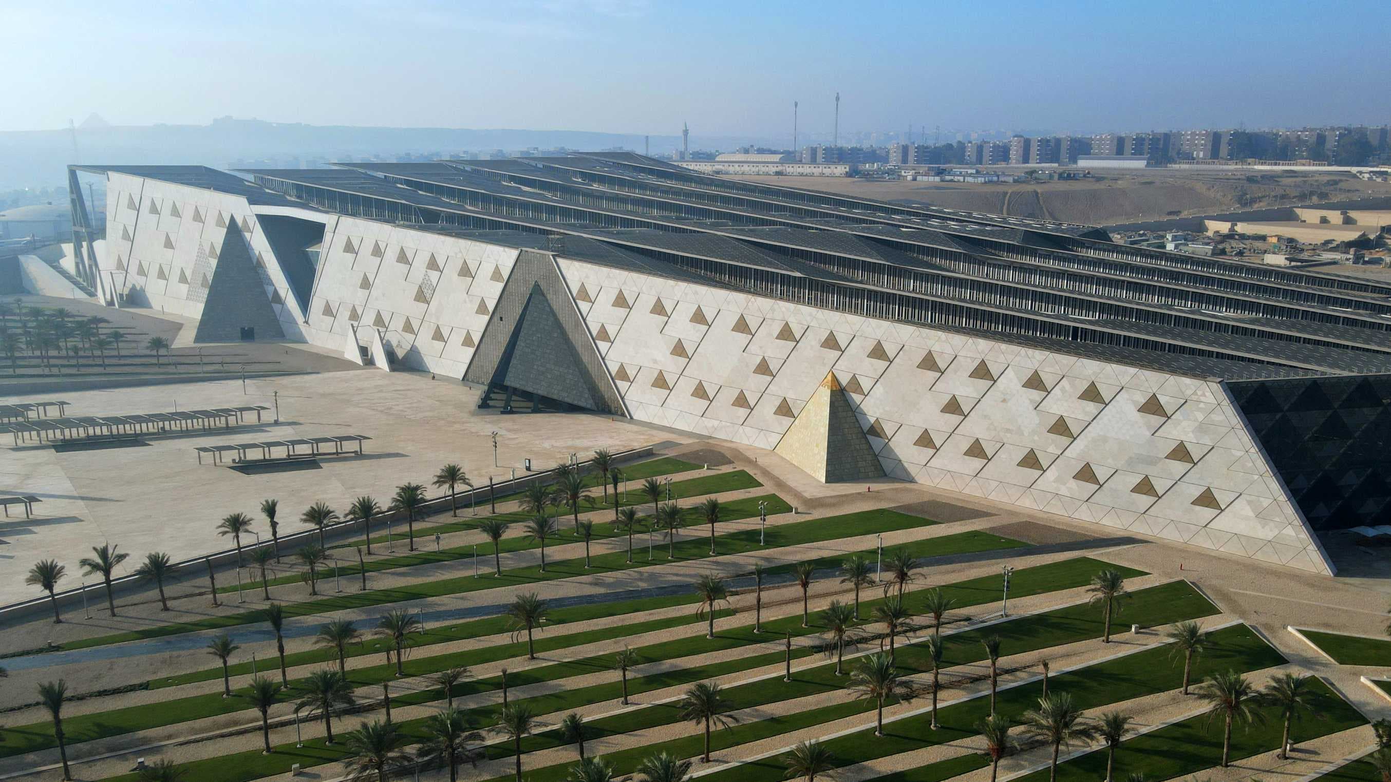 Building The Grand Egyptian Museum 