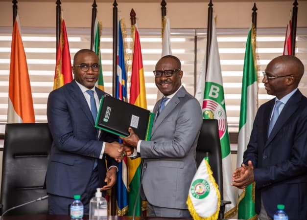Senegal Signs US$106 Million Loan Agreements With EBID