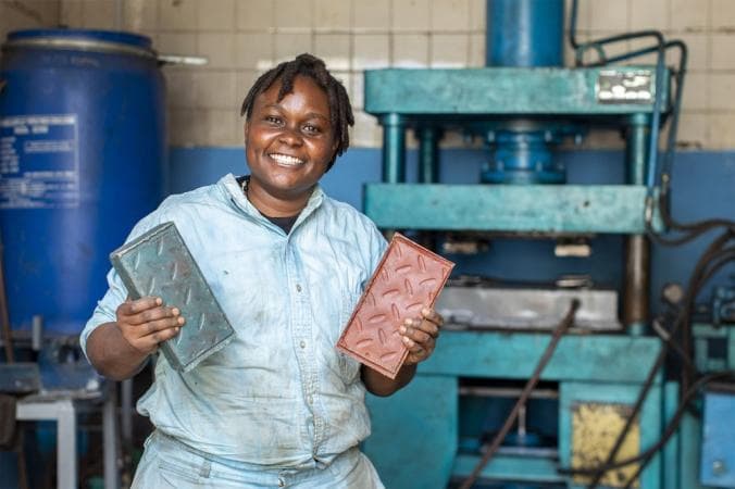 Innovative Kenyan Recycles Plastic Waste into Bricks Stronger than Concrete