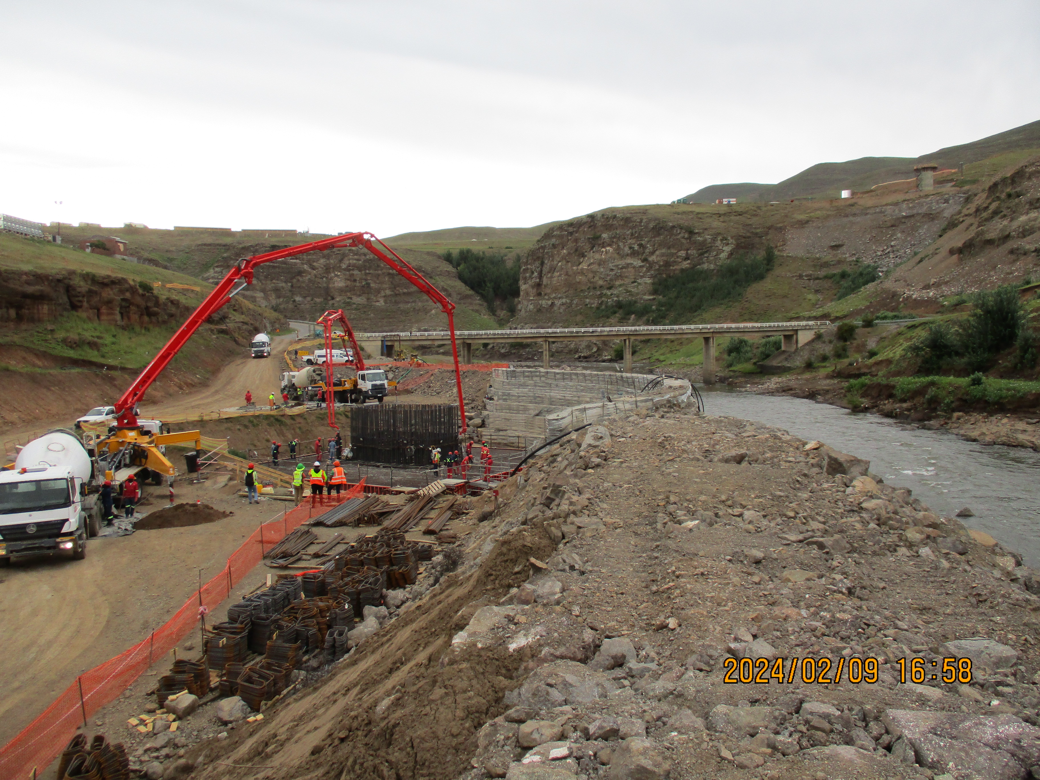 Pier 9 foundation casting. In the background is pier 1 which is at the height of the underside of the future deck. 