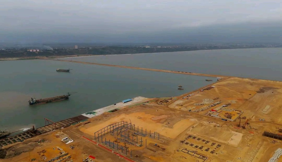 Amboim Deepwater Port, Angola