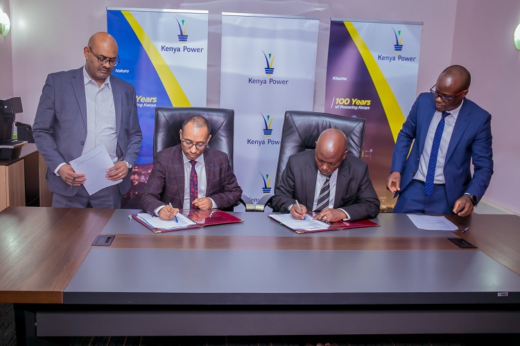 The signing ceremony of the power purchase agreement between Kenya Power and EEP (Twitter- @KenyaPower Twitter Handle | Kenya Power & Lighting Company)
