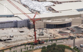 Mall entrance under construction and facade installation on car park structure in progress (businesstech.co.za)