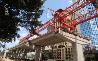 Installation of Box Girders at elevated section of road above Uhuru Highway (@NBOExpresswayKE Twitter Handle)