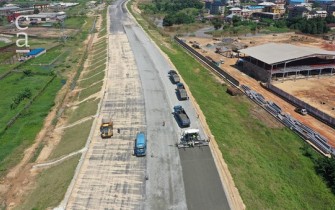 Laying of crushed stone base at Onitsha roadworks site (second-river-niger-bridge.com)