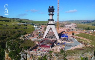 The pylon lifts are accomplished using a jacking system.